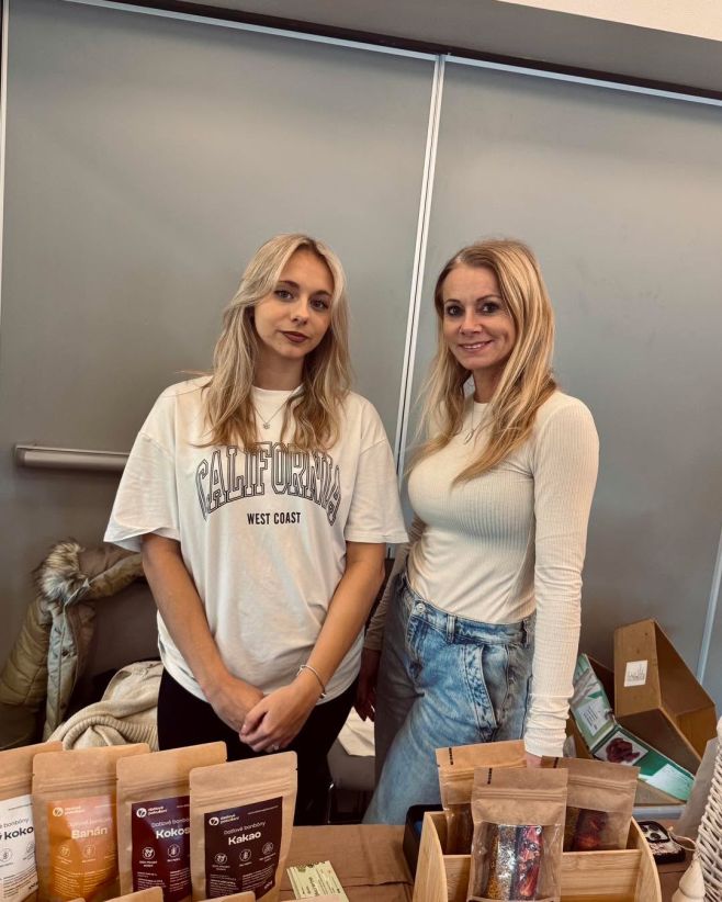 Další víkend, další Fler jarmark! ✨ Dnes se ochutnávalo, povídalo i smálo – přesně tak, jak to máme rádi! 😊 Moc děkujeme...